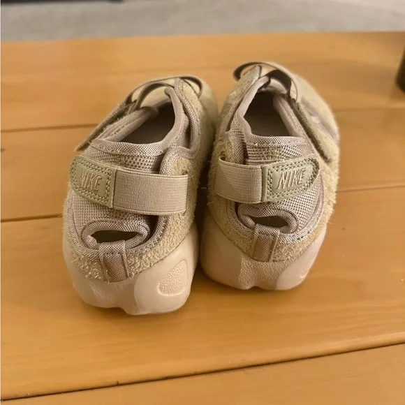 Nike Air Rift Premium Womens Sz 9 tabi - Picture 9 of 9